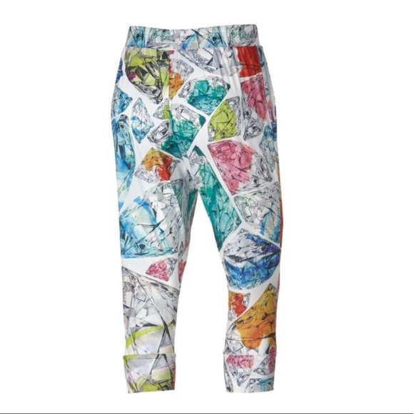 NIKE WOMEN'S DIAMOND TRAINING PANTS CAPRIS - Picture 2 of 4